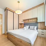 Apartment Rymarska Spacious By Bookinghost