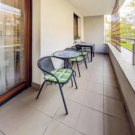 Апартаменты Rymarska Spacious By Bookinghost