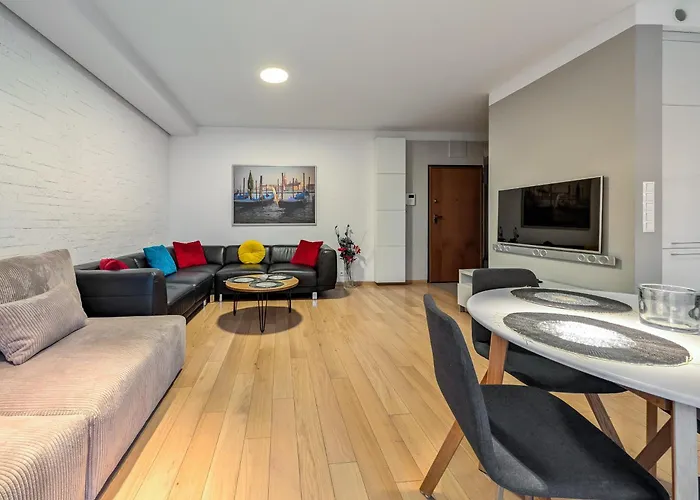 Rymarska Spacious By Bookinghost فروتسواف